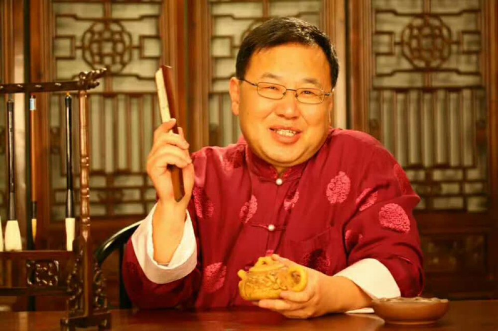 周明 个人照片.jpg