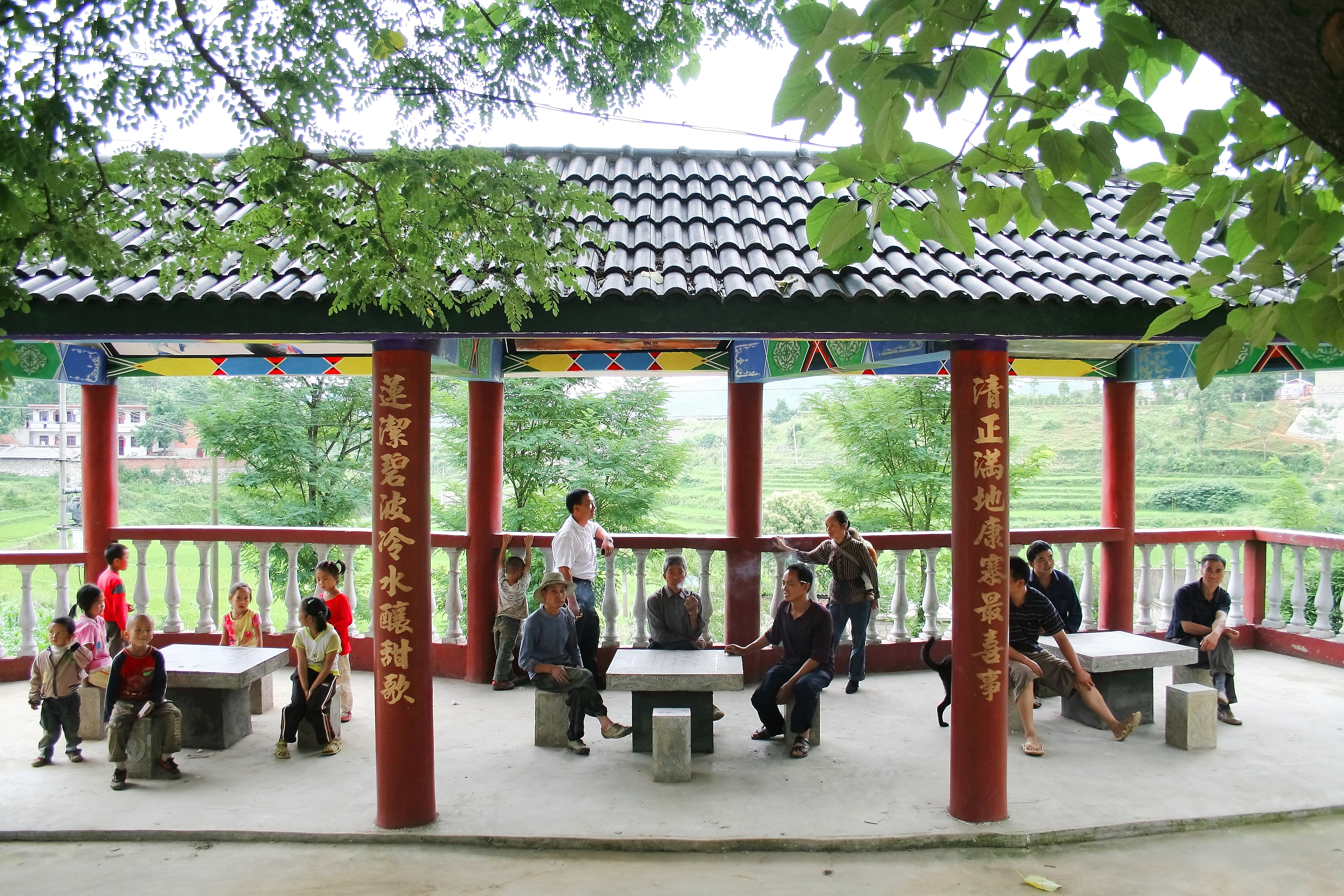 《农家小院话廉政》摄影:曹廷飞